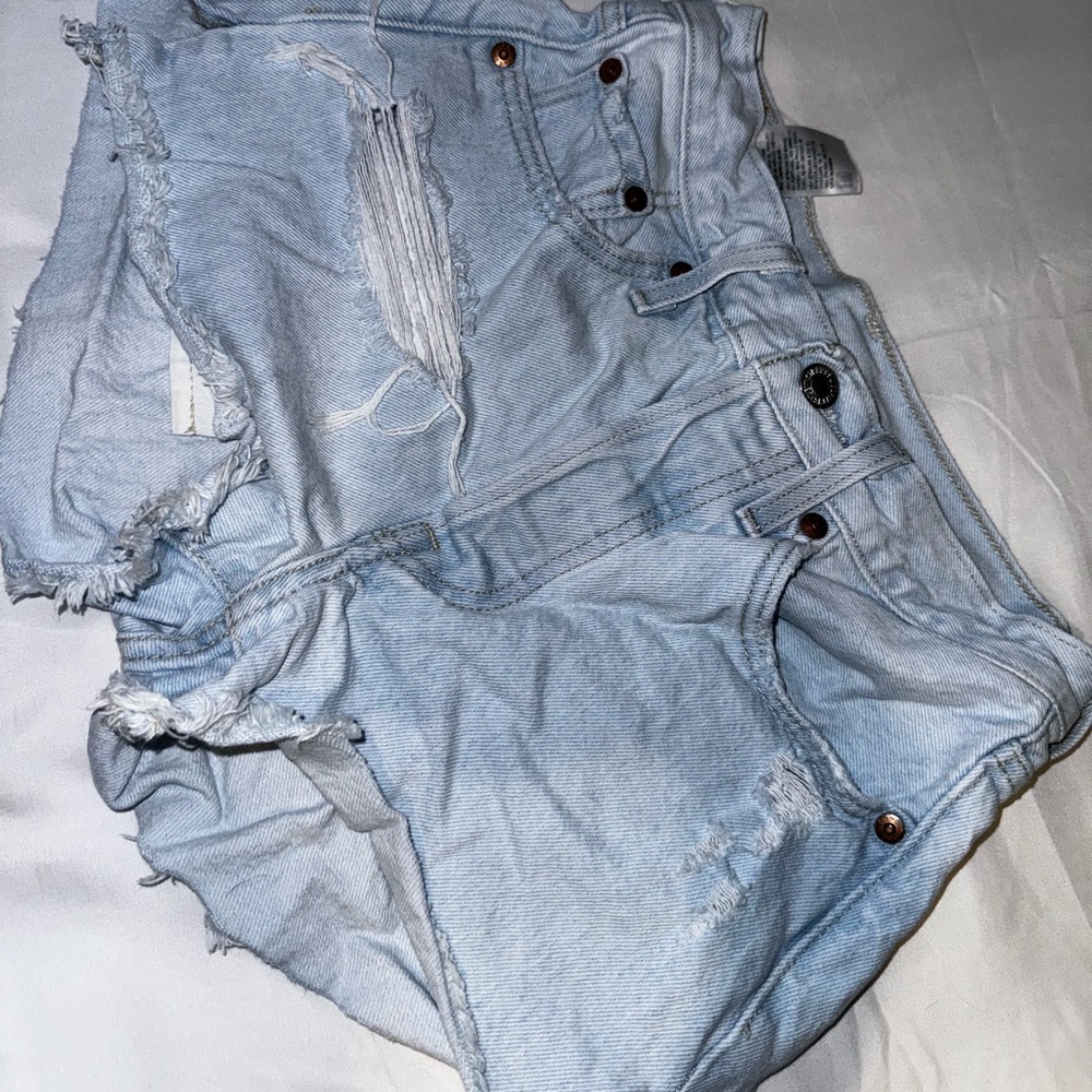 Levi Jean Shorts